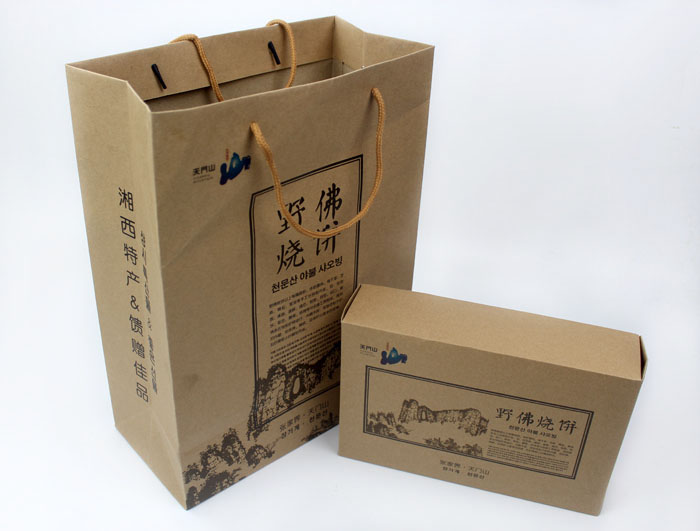 這樣原汁原味土特產(chǎn)禮品盒+手提袋套裝你也想要嗎？快來長沙印刷廠日大彩印定制！